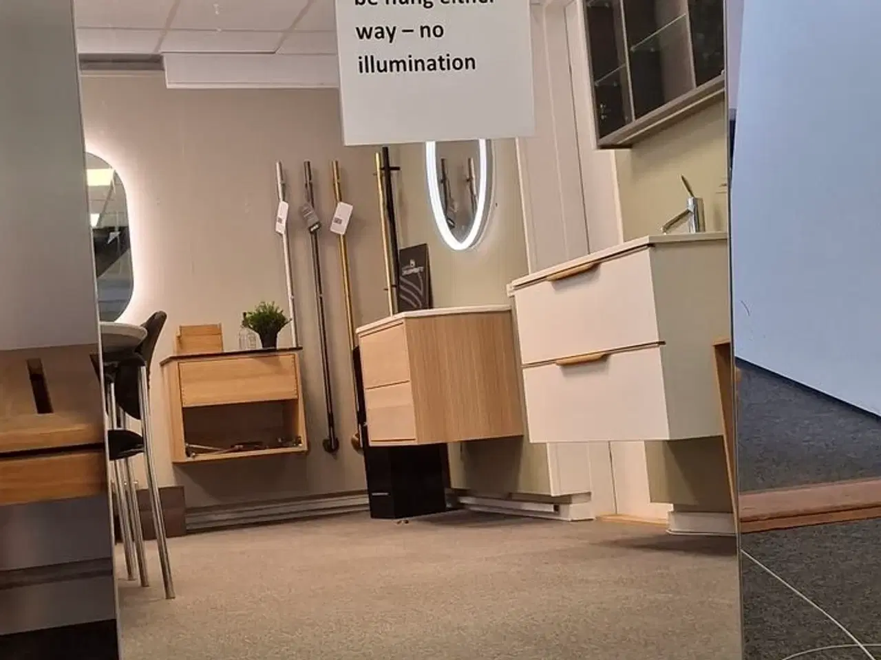 Billede 1 - UDSTILLINGS Spejl med LED 100x65.