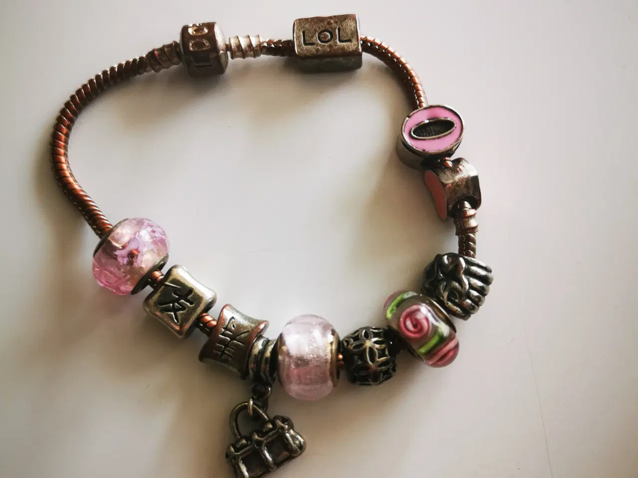 Billede 1 - Pandora armbånd med 11 charm