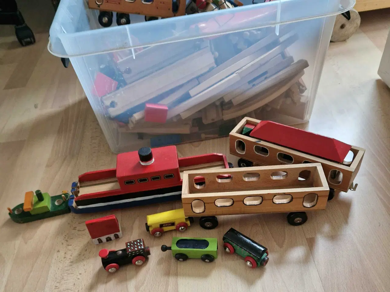 Billede 5 - Retro Legetøj.  Togbane I træ.  Incl BRiO