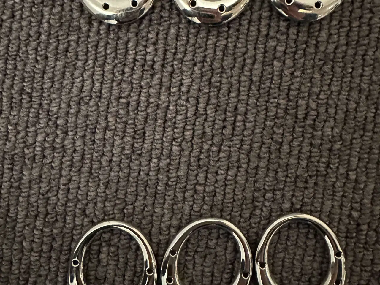 Billede 2 - Menu øreringe holder