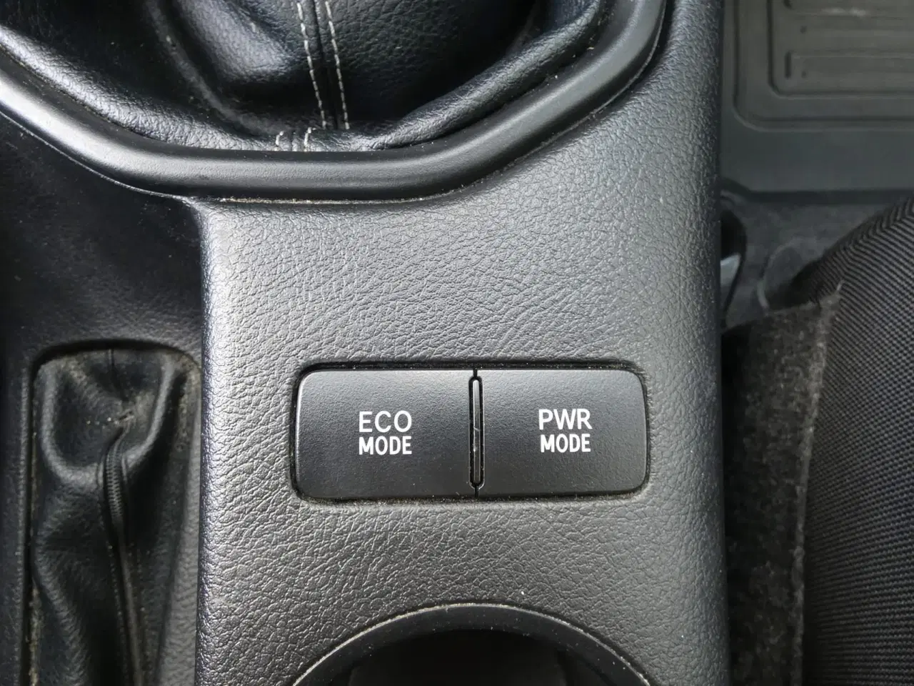 Billede 12 - Toyota HiLux Extra Cab 2,4 D-4D T2 AWD 150HK Pick-Up 6g