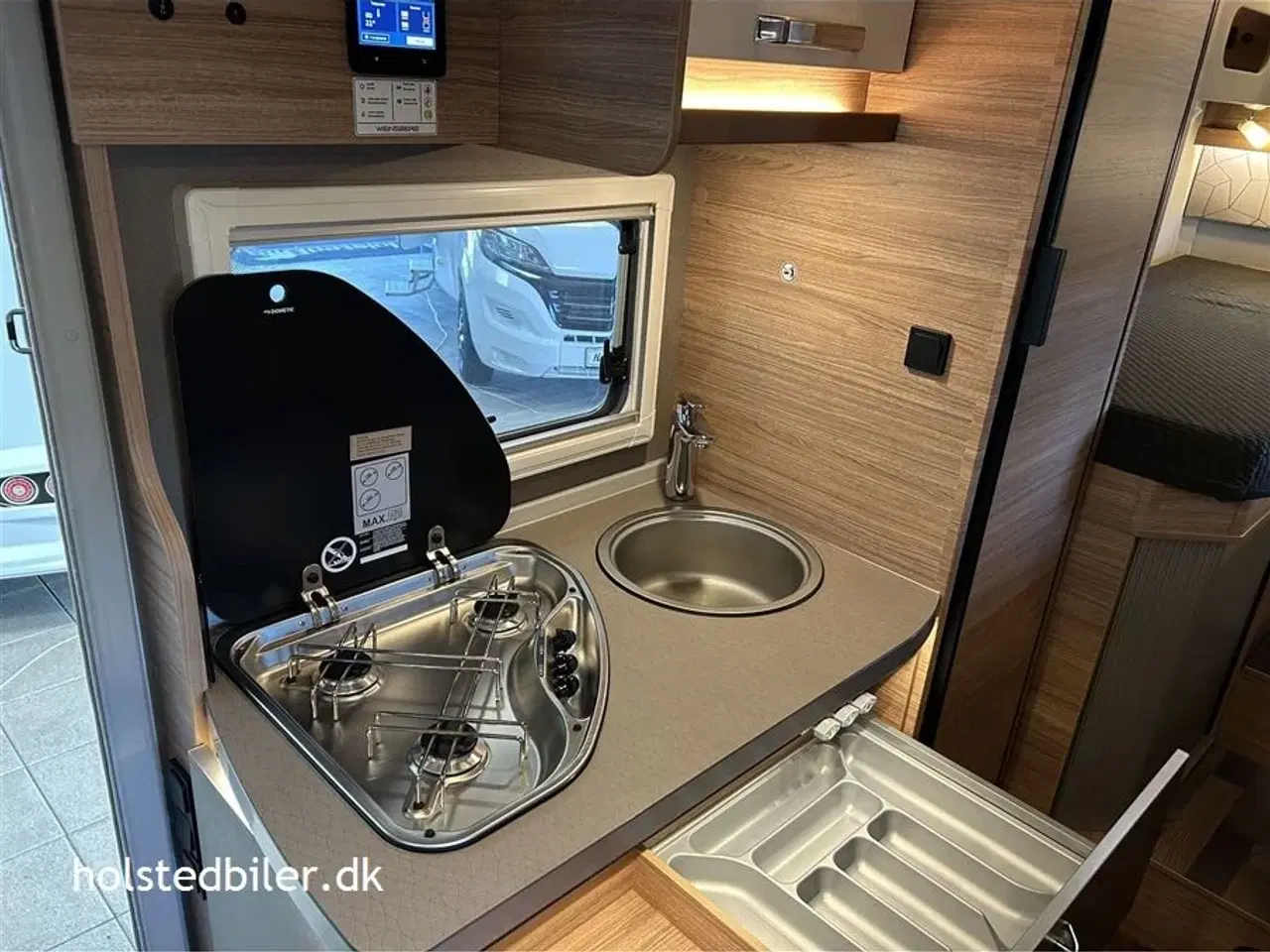 Billede 11 - 2023 - Weinsberg Pepper Edition MEG 640 Suite   Mercedes og 4 sovepladser.