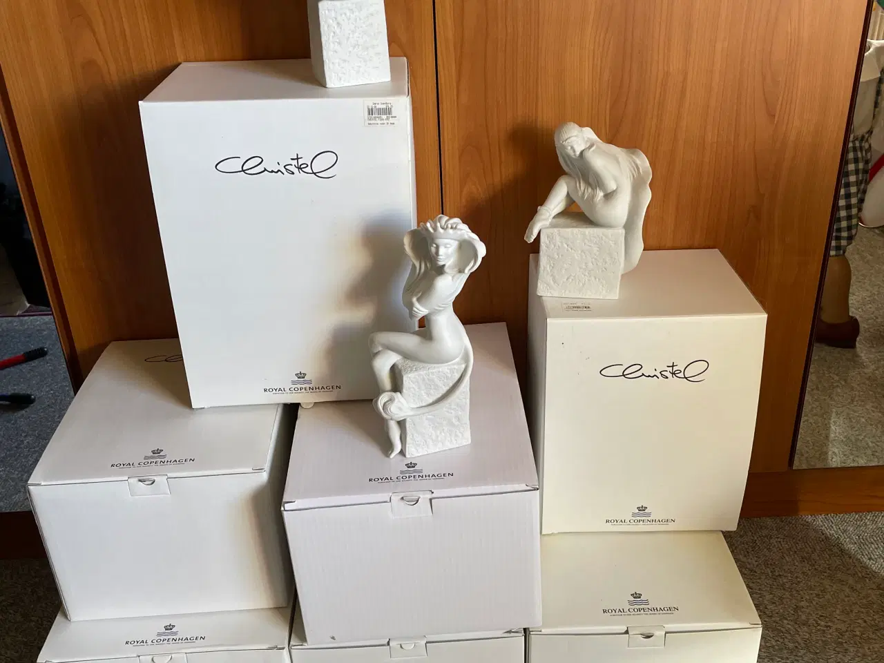 Billede 1 - Christel Marott har stjernetegns figurer i Royal C