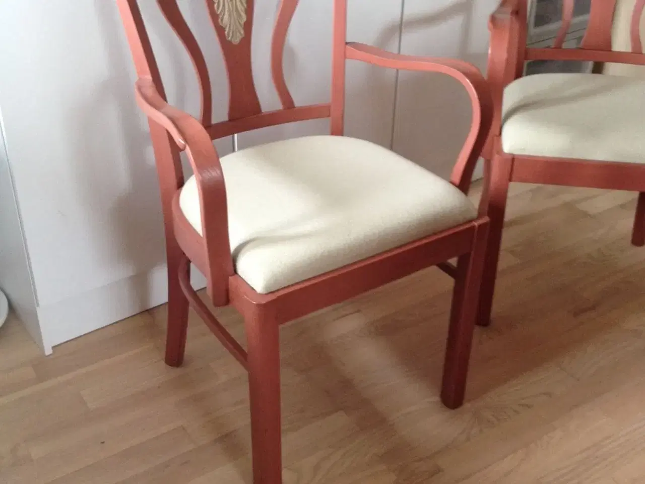 Billede 2 - To fine gamle stole med armlæn