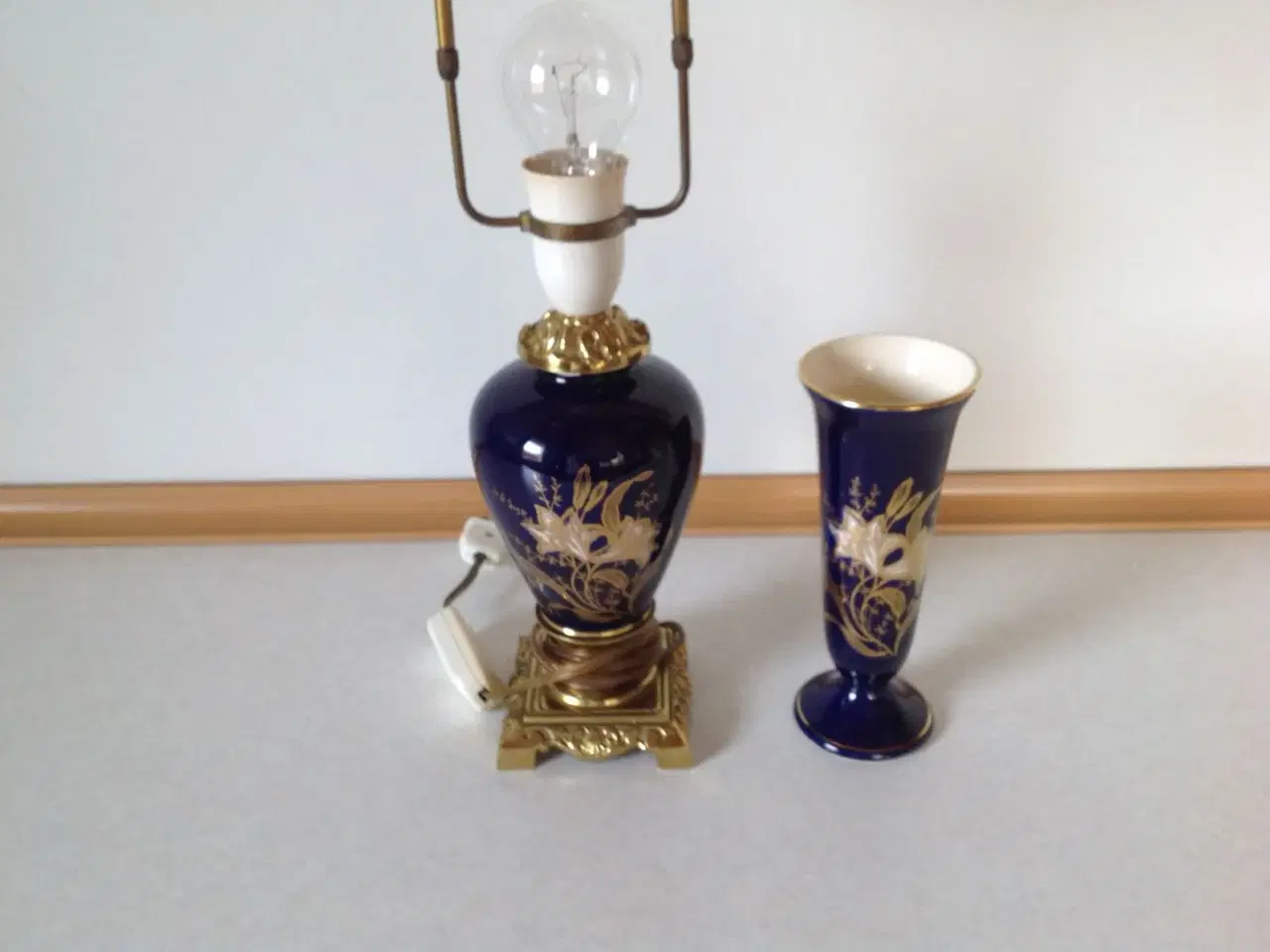 Billede 2 - Limburg Bordlampe+ vase koboltblå 