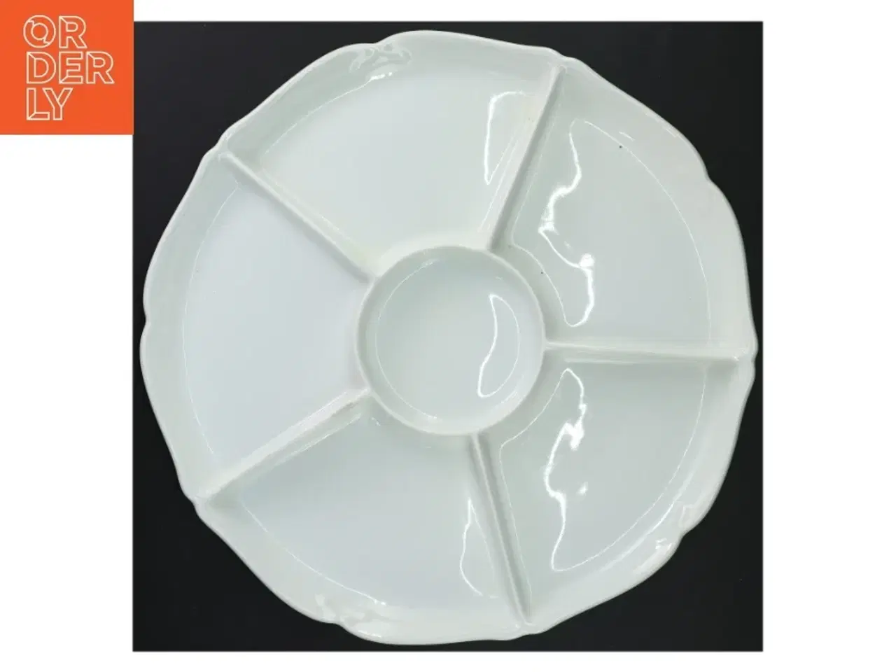 Billede 1 - Hvid serveringsfad med rumopdeling (str. Ø 33 cm)