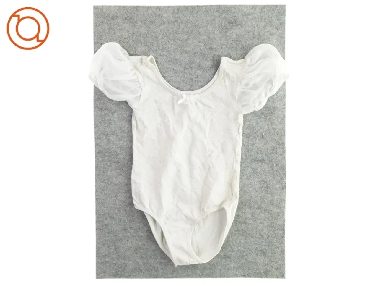 Billede 1 - Sæt med gymnastikdragt og skørt fra Blandet (str. 122 til 140 (nederdel) og 110 til 116 (top))