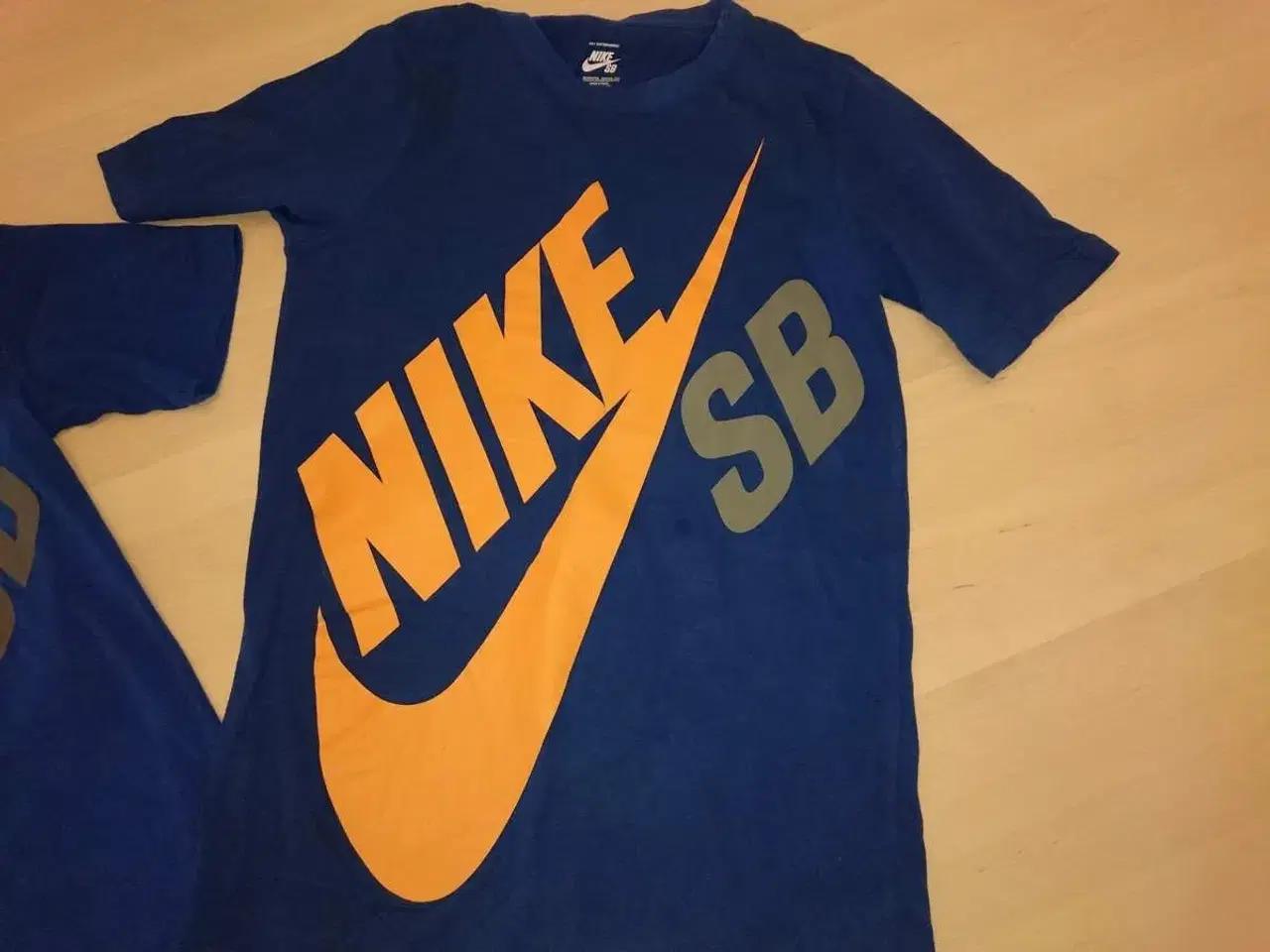 Billede 1 - Nike t-shirt str  12-13 år