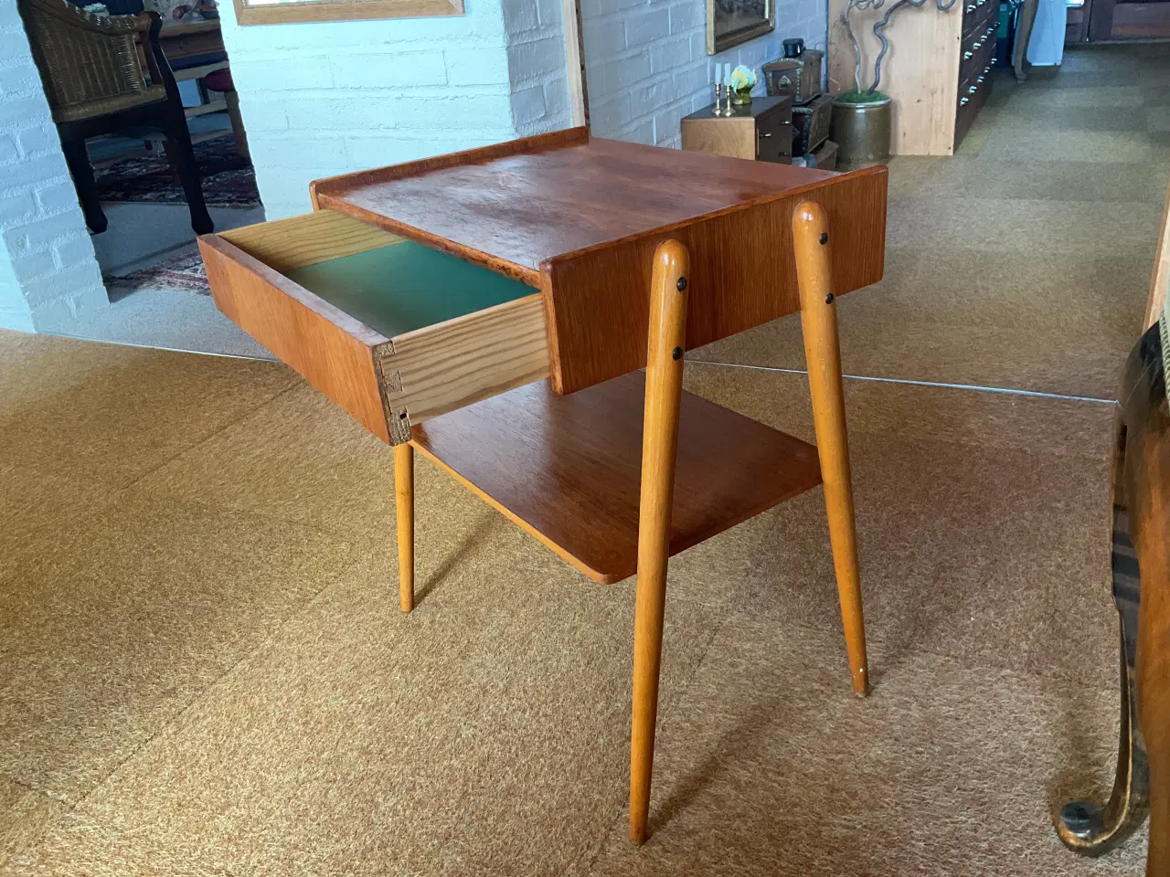 Billede 3 - Natbord, Svensk ca 1960 I pæn stand.