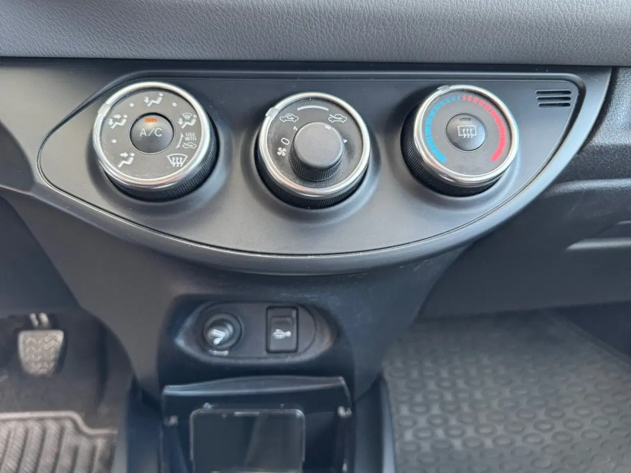 Billede 10 - Toyota Yaris 1,0 VVT-i T2 Touch