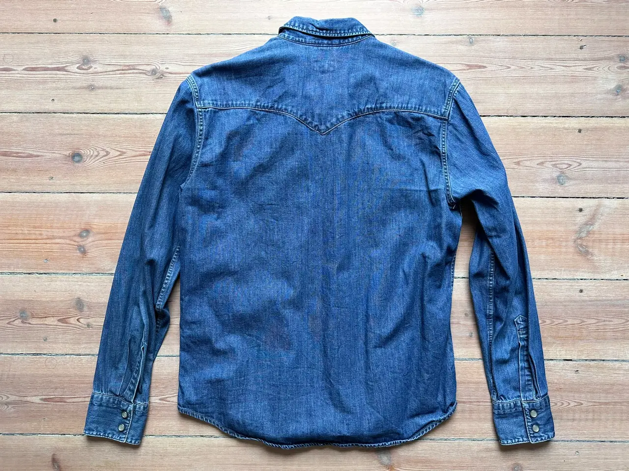Billede 4 - Mørkeblå Levi's cowboy skjorte i M