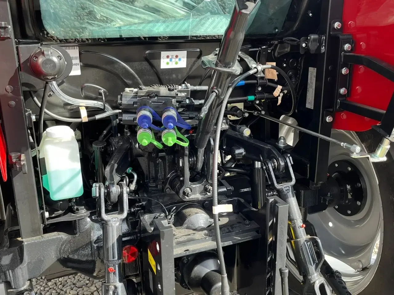 Billede 5 - Case IH Farmall 75 A Med frontlift og vendegear og brede hjul.