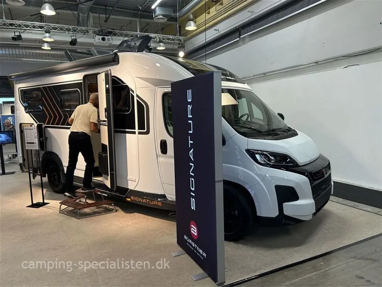 Billede 2 - 2026 - Bürstner Signature SFT 7.0   DANMARKSPREMIERE 2026 Ny Bürstner Signature 7.0 - kan snart ses hos Camping-Specialisten.dk