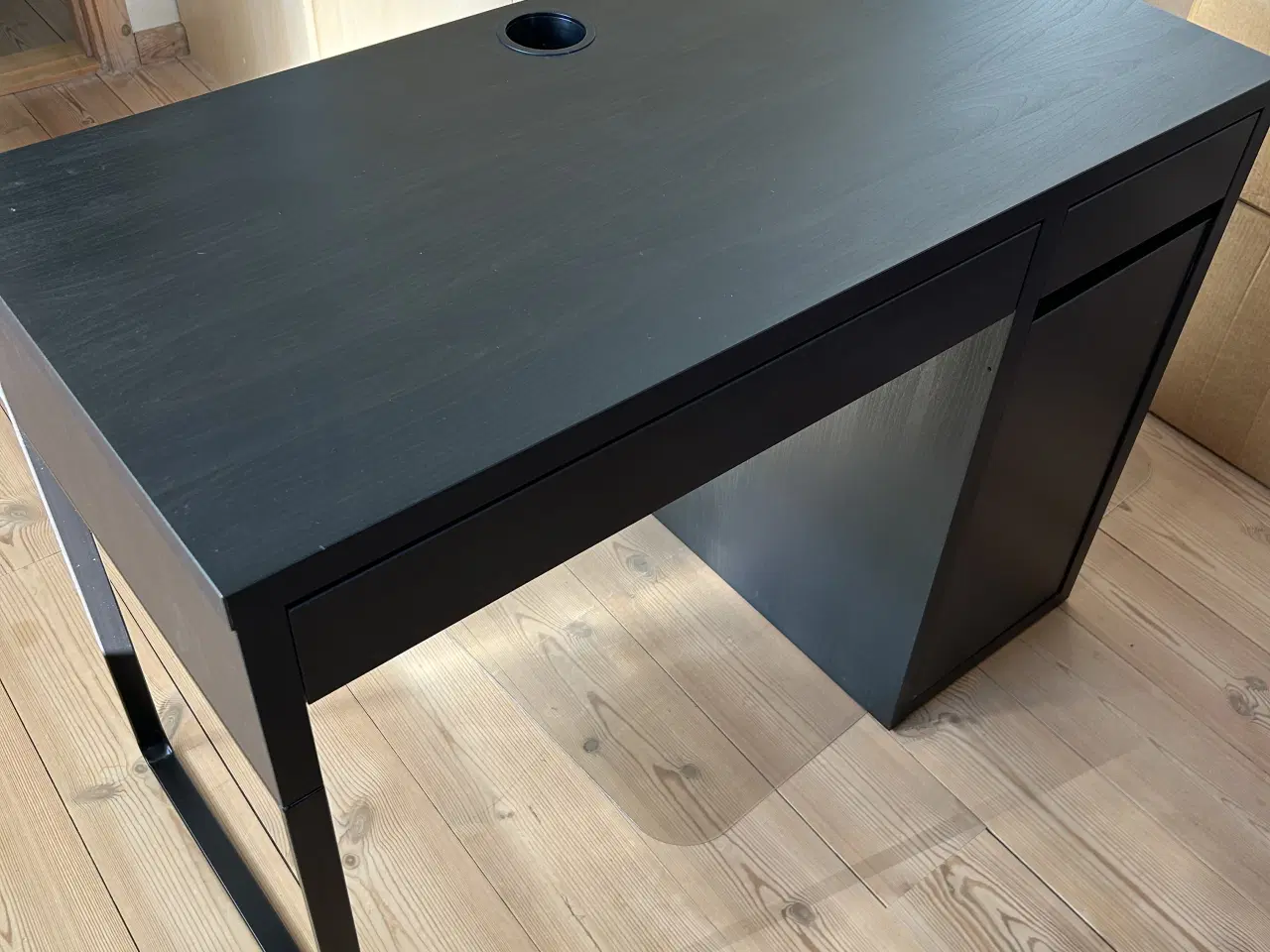 Billede 1 - Skrivebord IKEA model 
