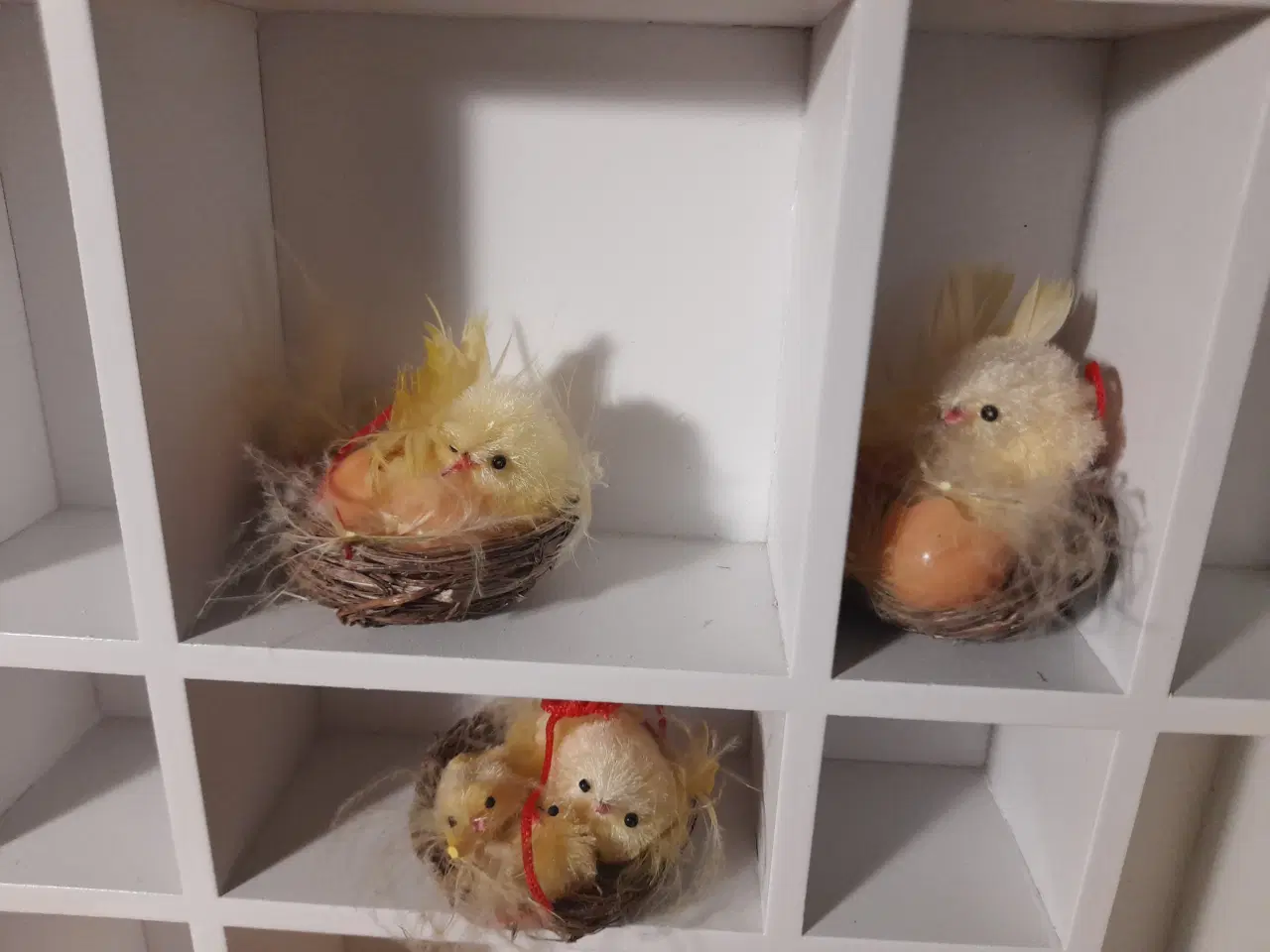 Billede 5 - 10 små påskeophæng inkl æske.