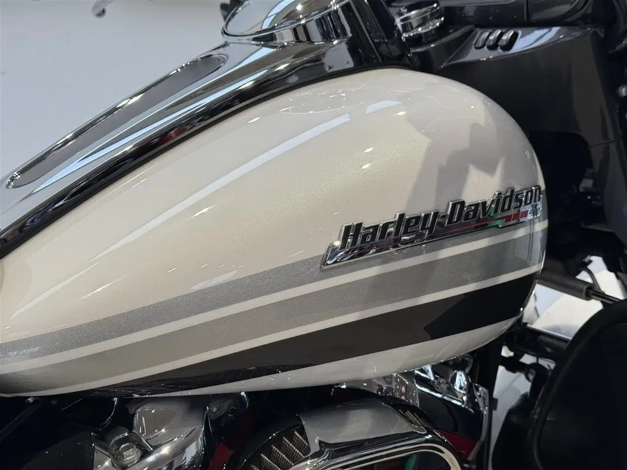 Billede 12 - Harley-Davidson FLHTCUTGSE Tri Glide Ultra CVO 117" Trike