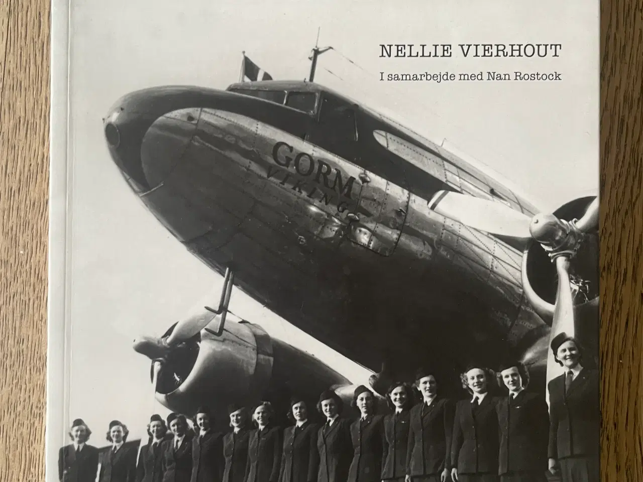 Billede 1 - Vi var de første, Nellie Vierhout