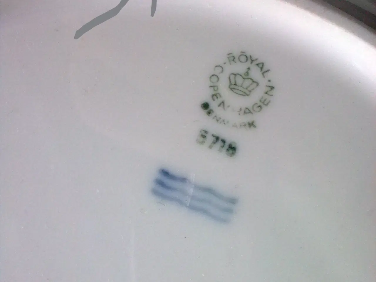 Billede 8 - Royal Copenhagen HVID space fad 1980rne