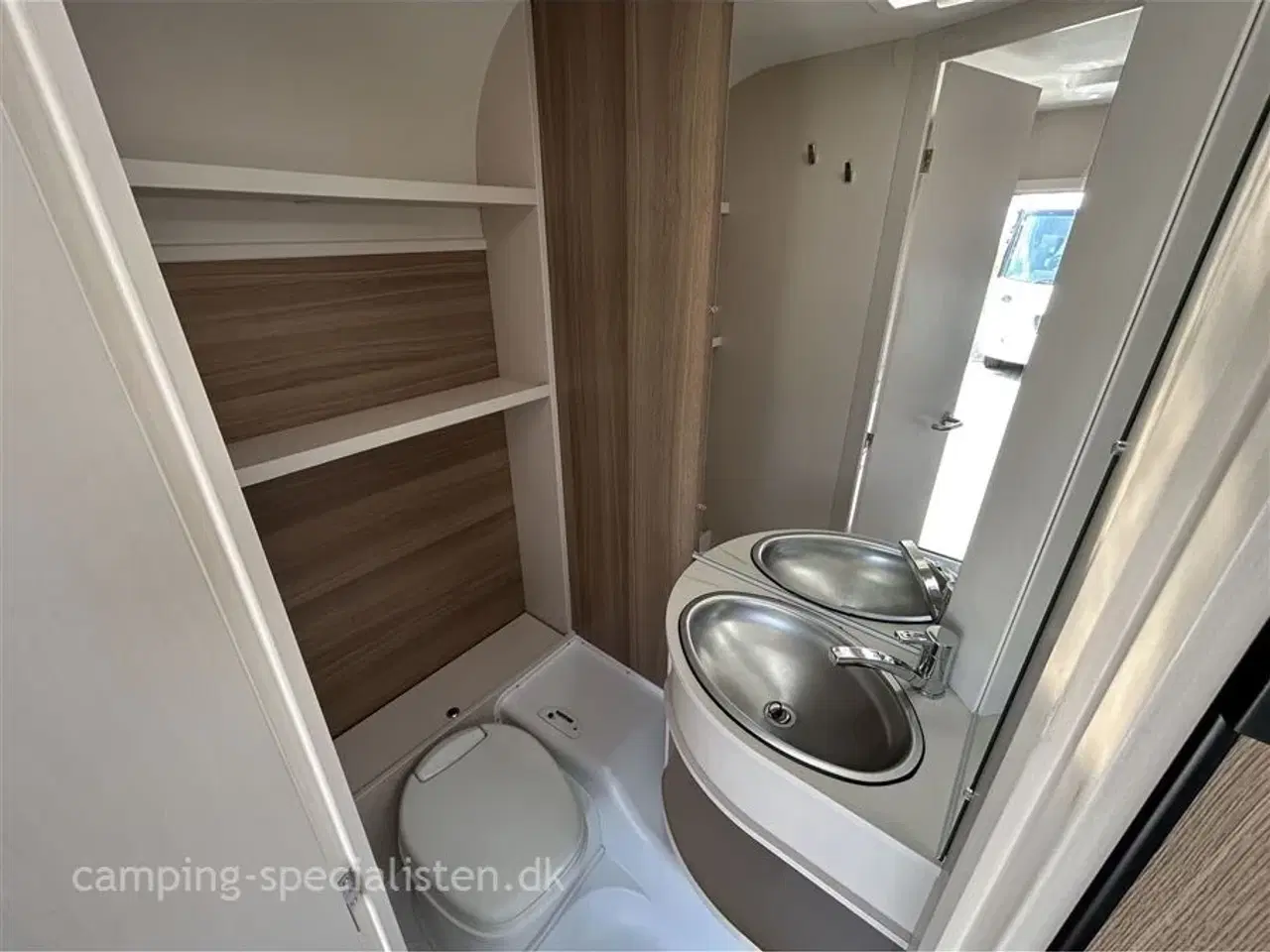 Billede 8 - 2021 - Dethleffs C joy 420 QSH   2021 Dethleffs C Joy 420 QSH - Se den nu hos Camping-Specialisten.dk