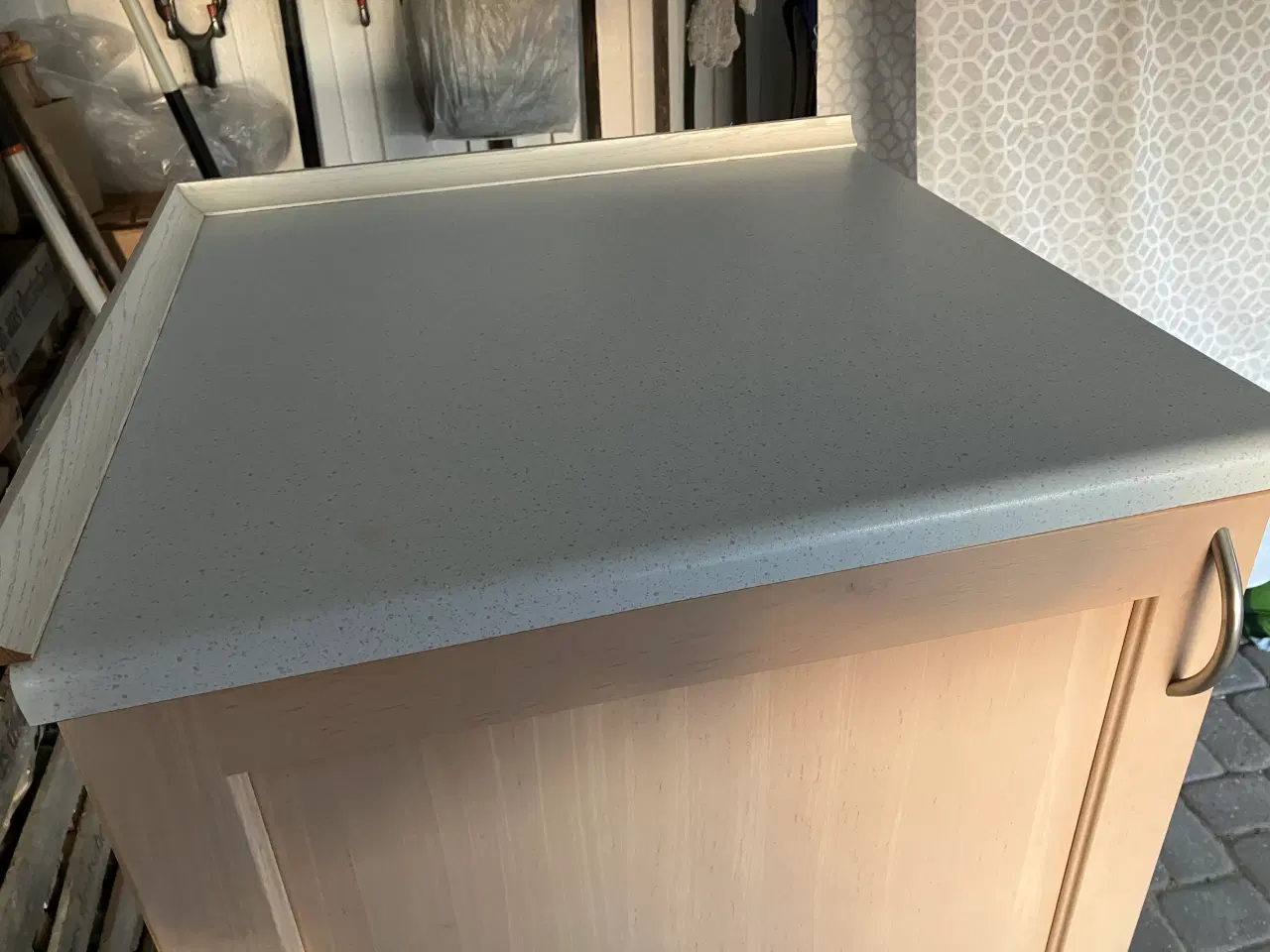 Billede 2 - Hjørneskab KVIK køkken m. 3 mm laminatbordplade