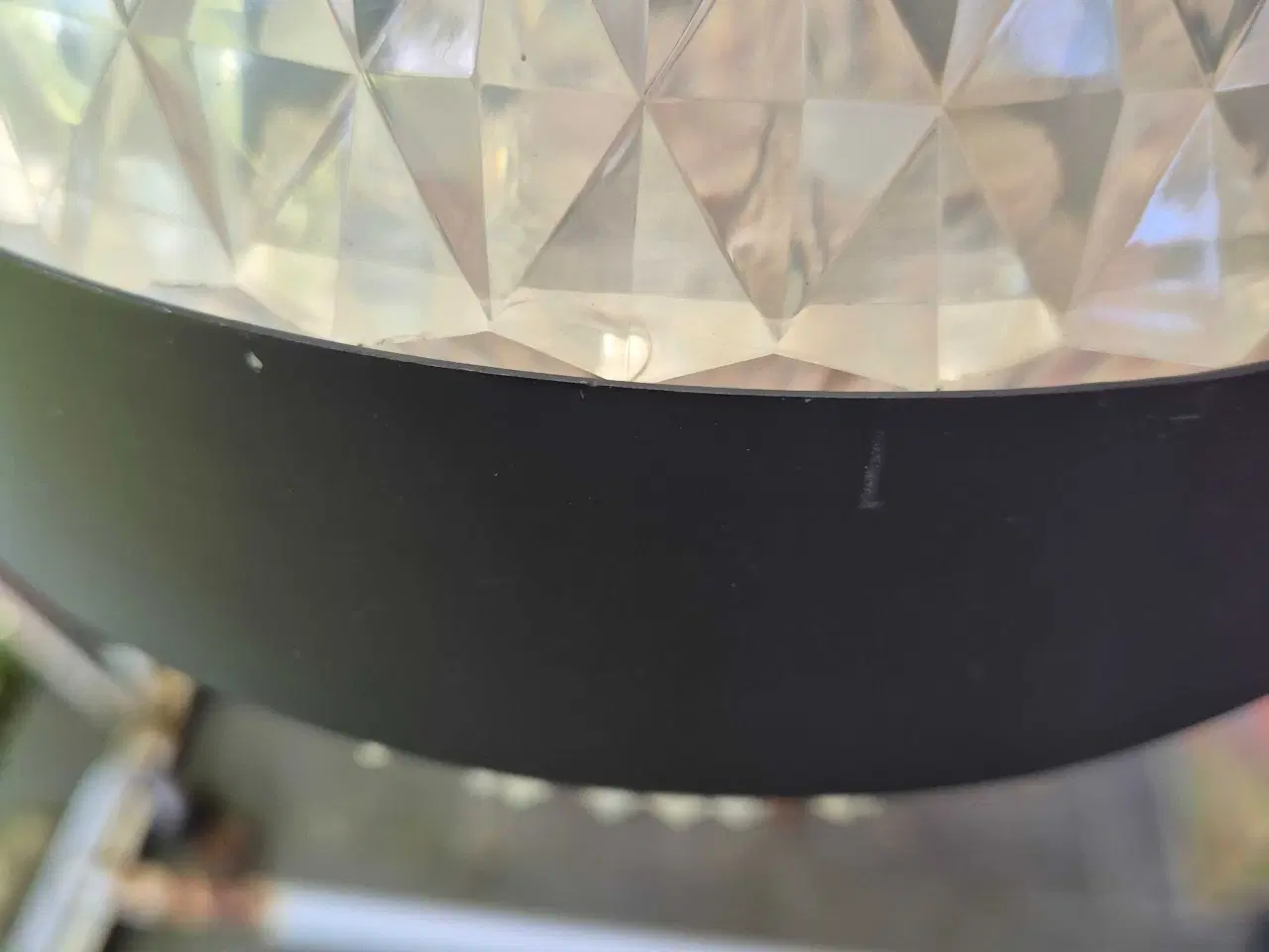 Billede 15 - Sjælden kuglelampe i plast med mavebælte i metal