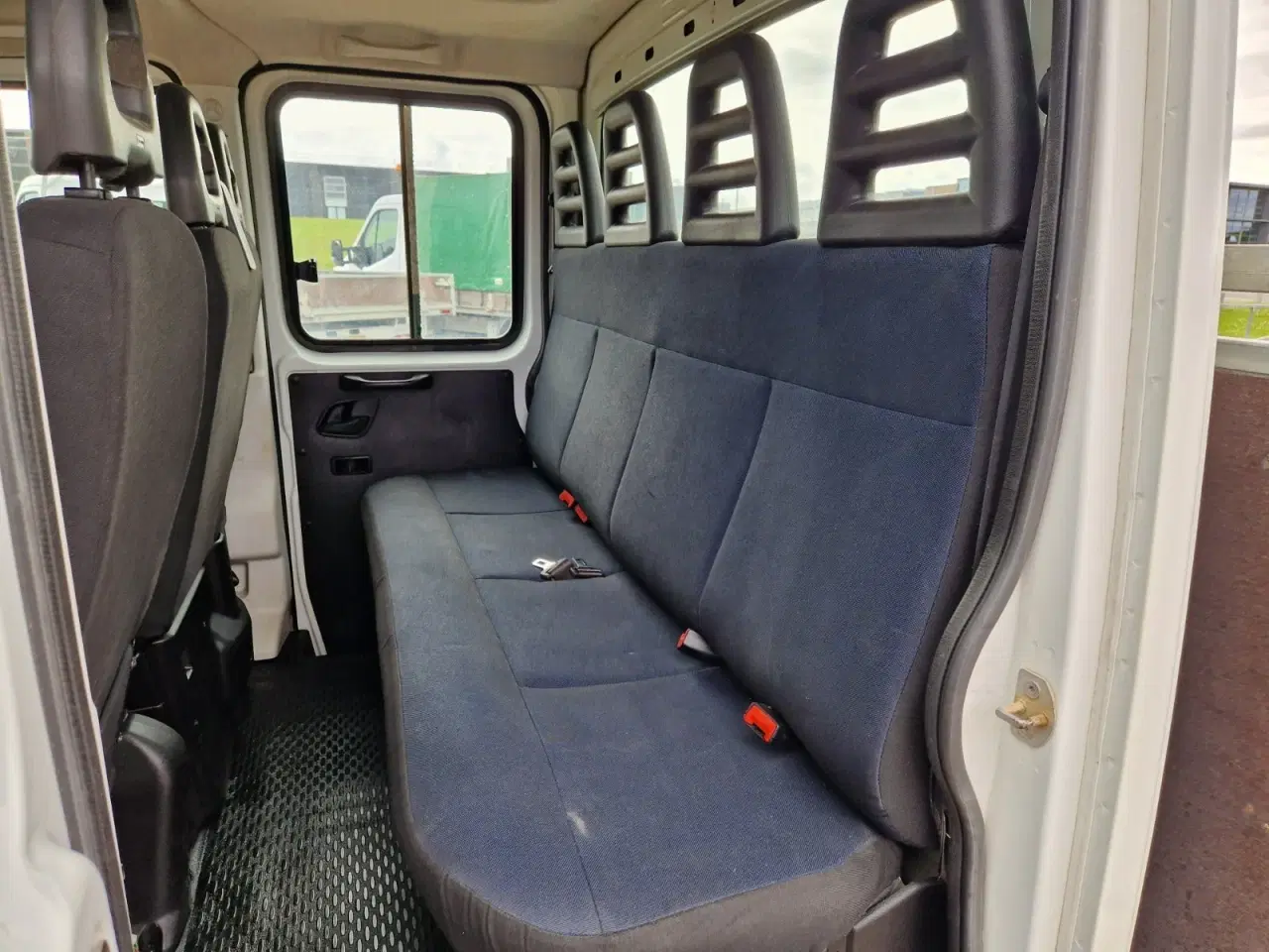 Billede 7 - Iveco Daily 2,3 35S14 Mandskabsvogn m/lad