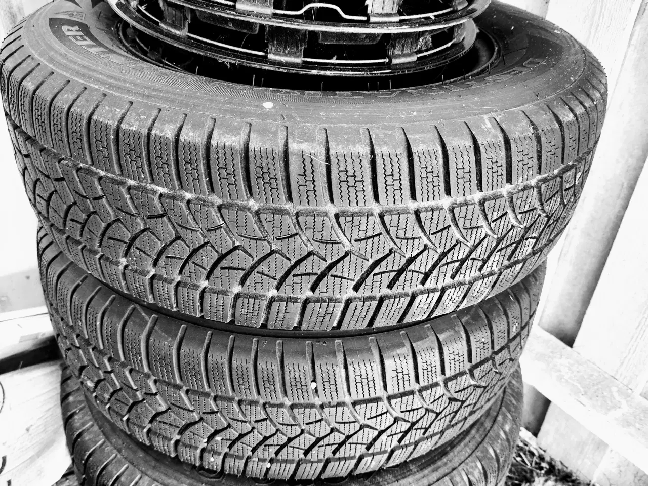 Billede 1 - Firestone Vinterdæk 4 stk 215/70 R16