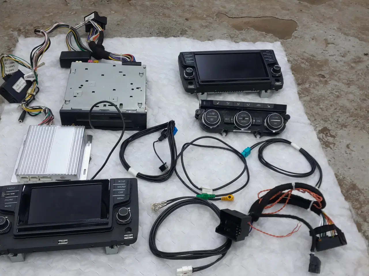 Billede 1 - Golf 7 skærme og anlæg