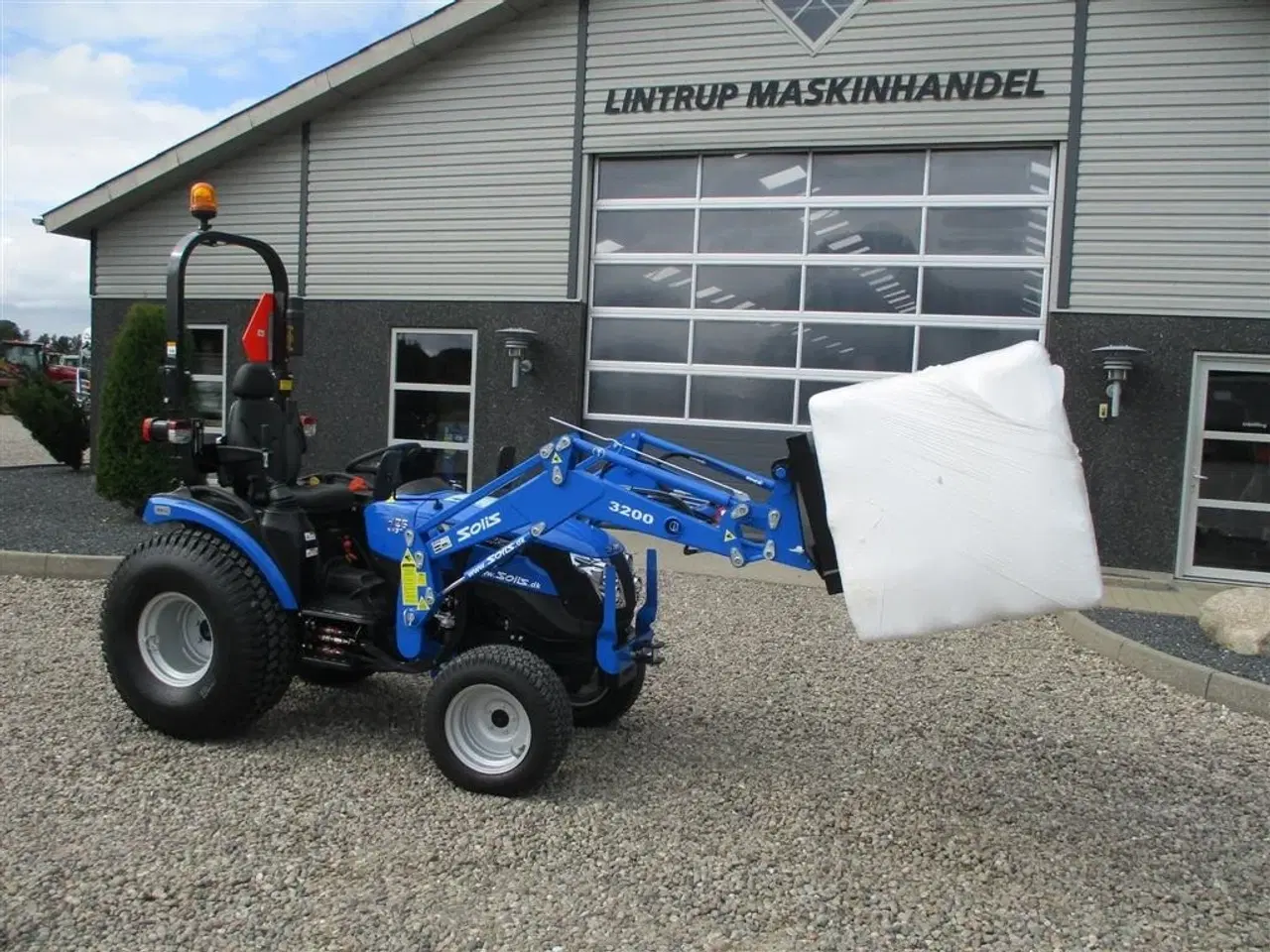 Billede 8 - Solis Ny kompakt traktor til små penge