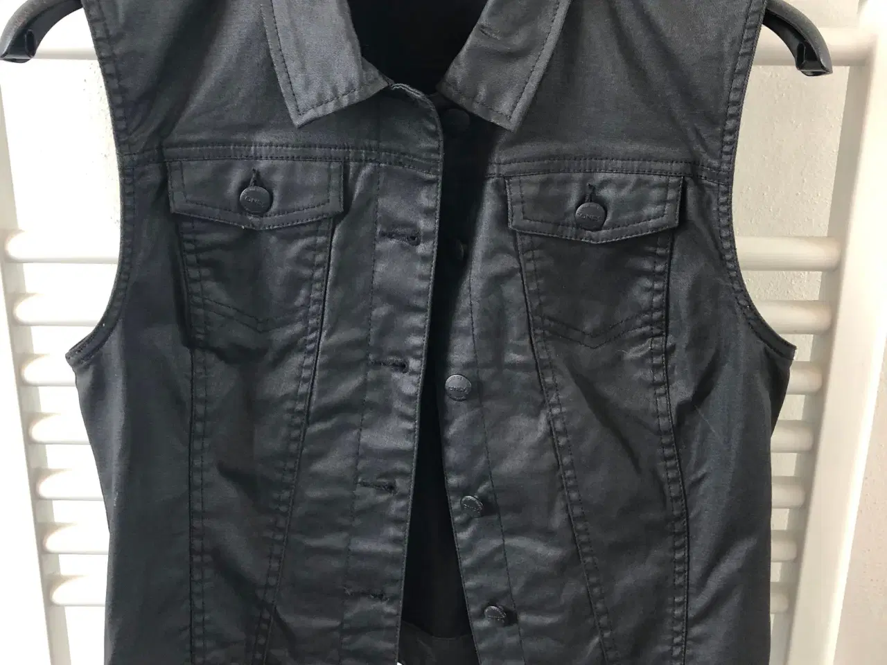 Billede 1 - Sort vest 