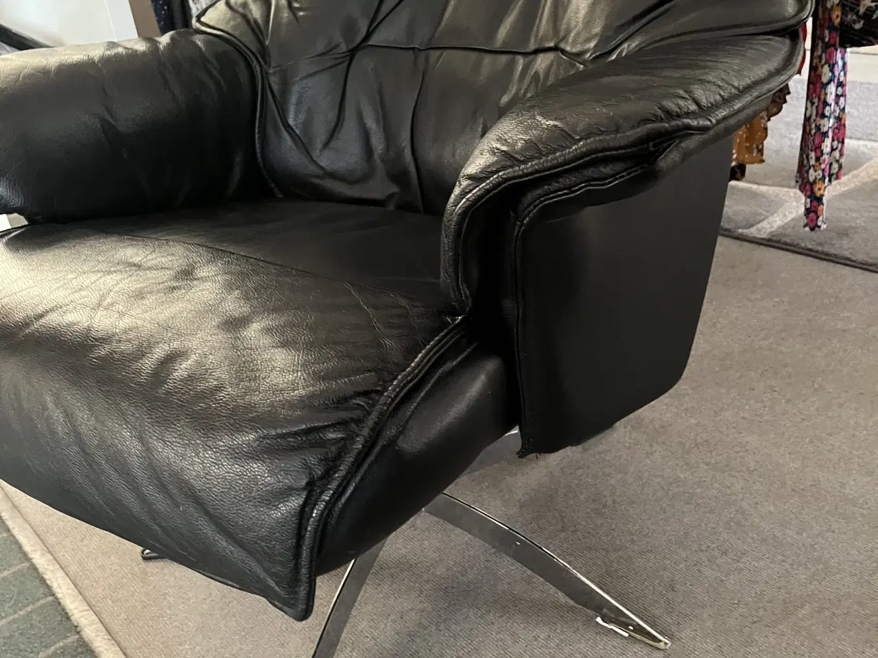 Billede 3 - Læderstol sort læder med vippefunktion