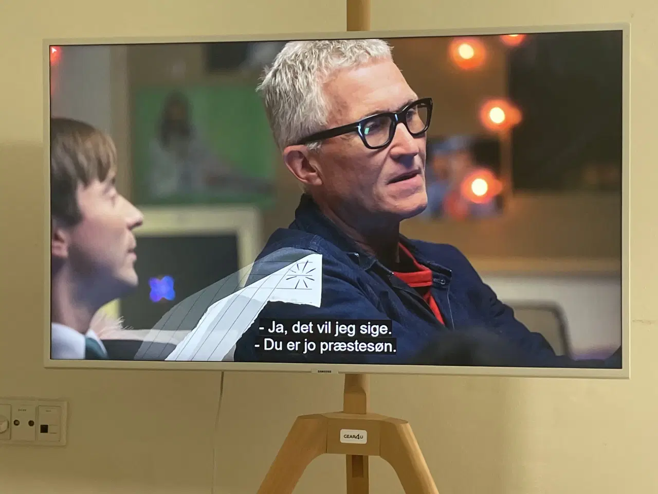 Billede 3 - Smart-Tv med stander
