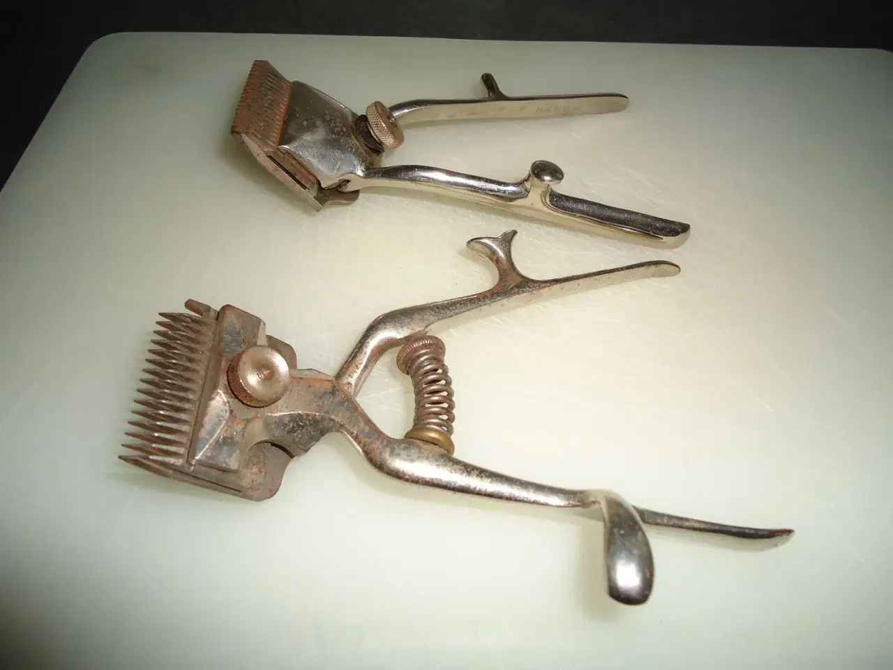 Billede 2 - gamle håndklippere fra frisørsallon