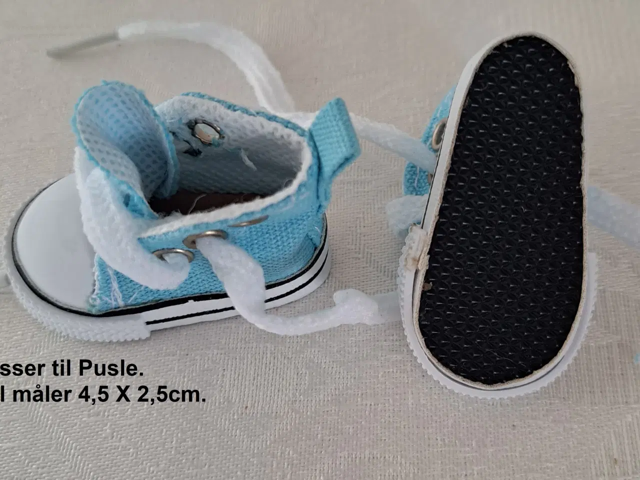 Billede 6 - Sko til Pusle dukken.
