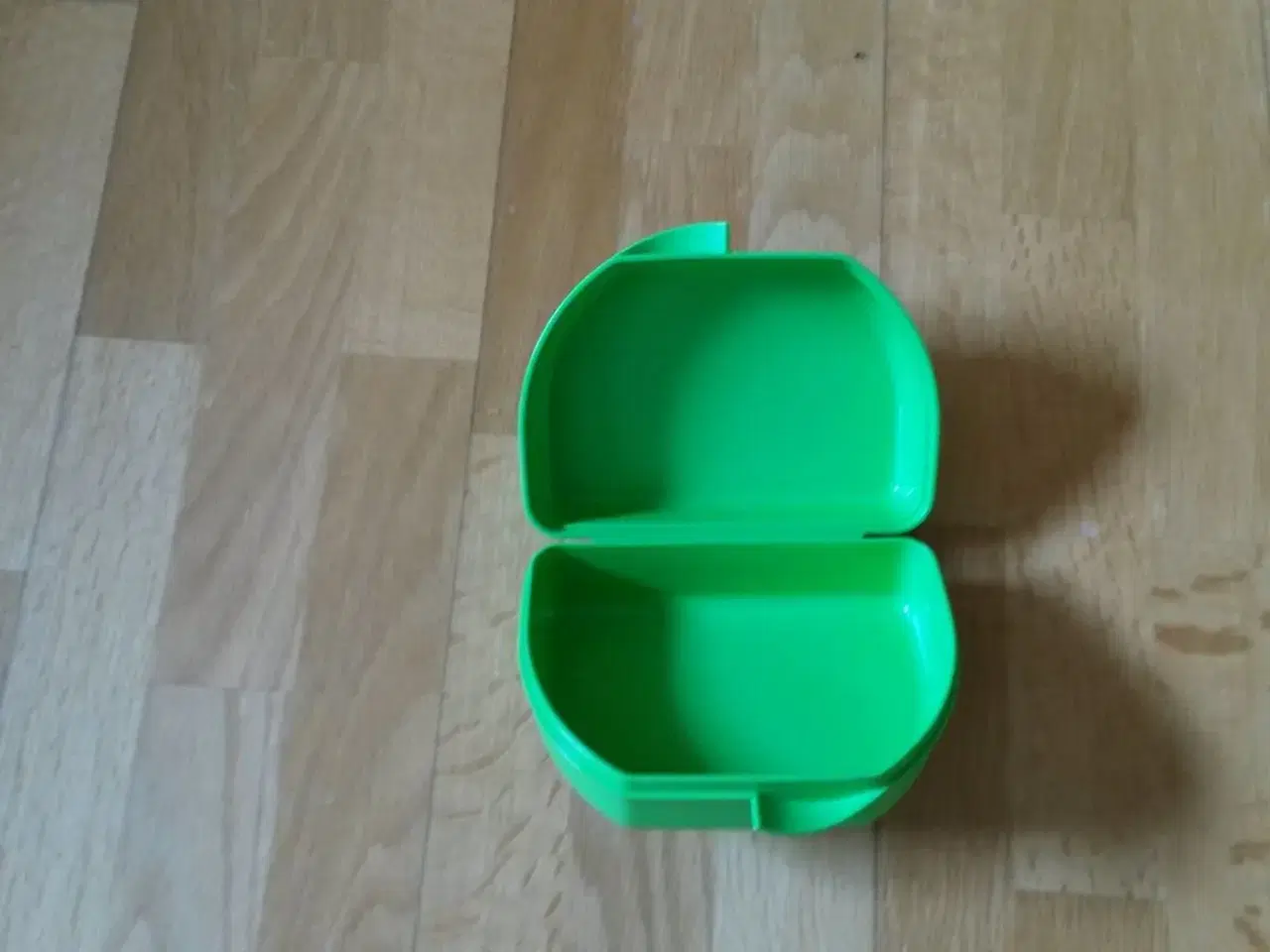 Billede 2 - Tupperware lunchbox i grøn