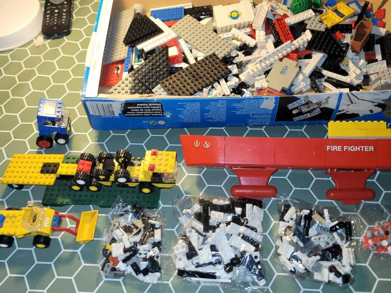 Billede 8 - 2 kasse bla lego 550kr