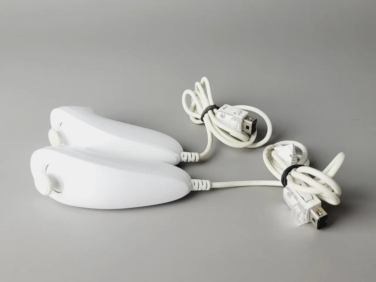 Billede 2 - ⭐️· 🎮 Originale Wii Nunchuk controllere (2 stk.) 