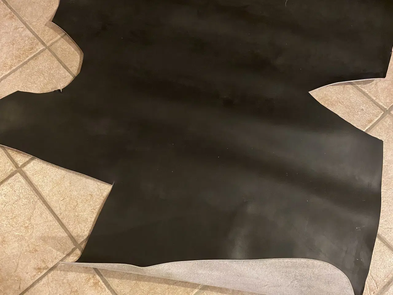 Billede 1 - Sort kernelæder