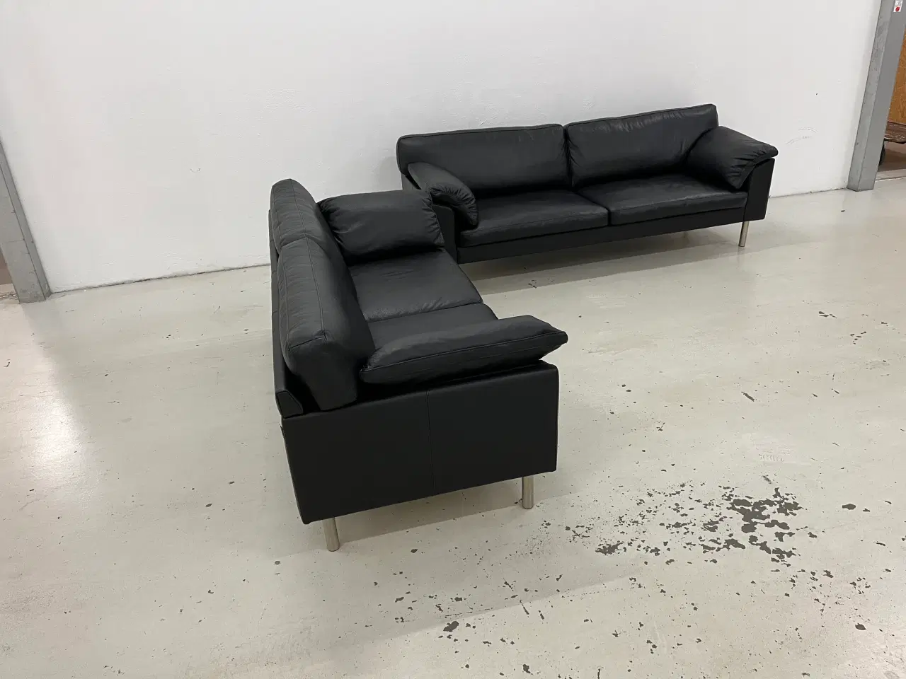 Billede 4 - Skalma Palermo 3+2,5 Pers.Sofagruppe i sort læder.