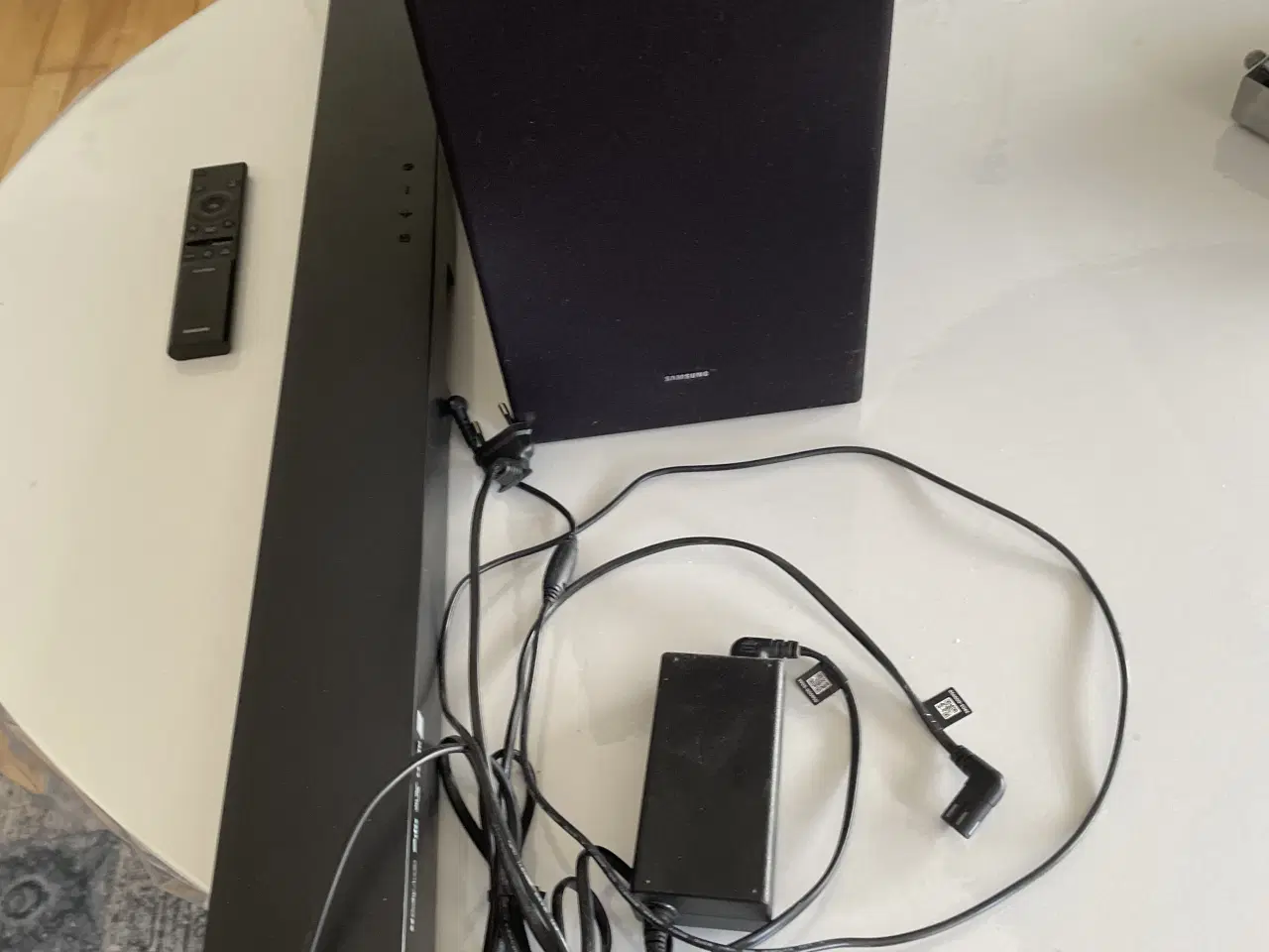 Billede 3 - lækkert soundbar med subwoofer