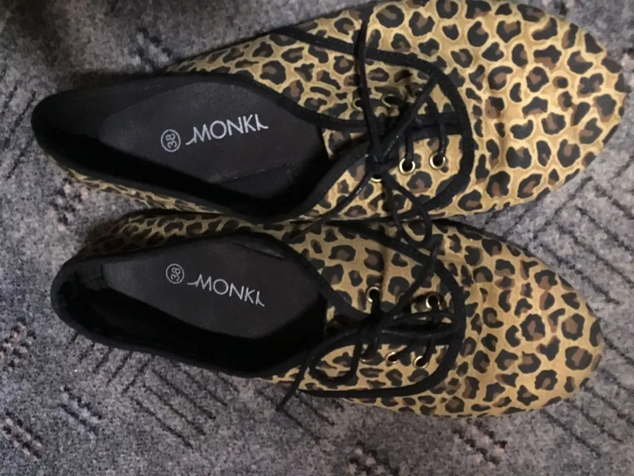 Billede 2 - Leopard sko i stof
