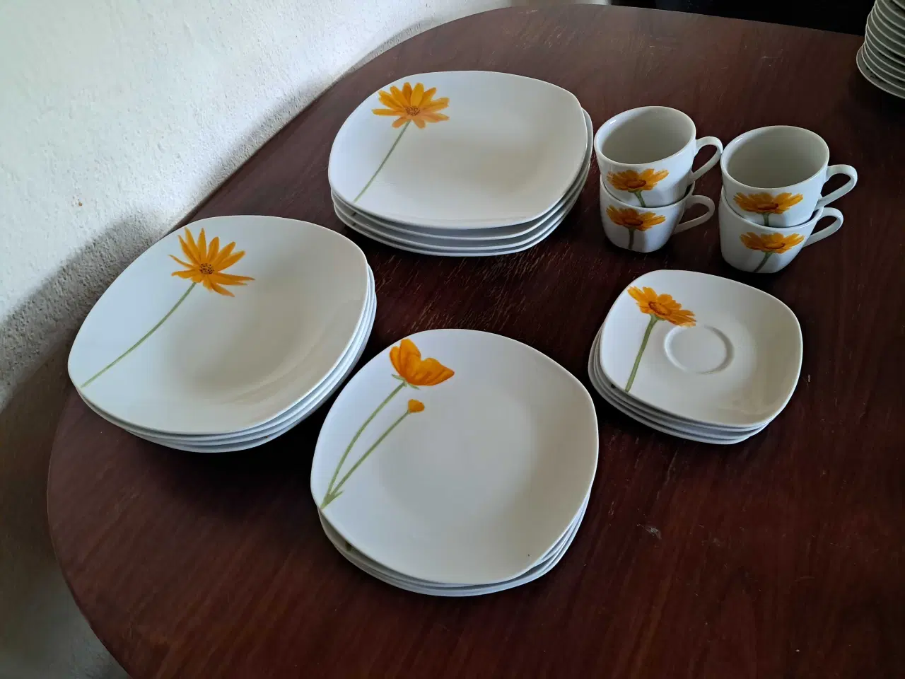 Billede 1 - Spisestel fra Bistro