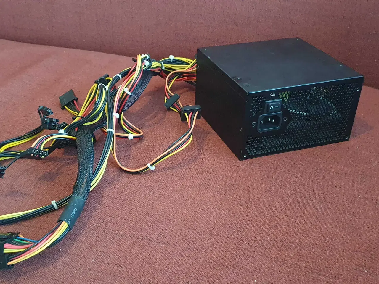 Billede 2 - Strømforsyning 600W CoolerMaster (PSU)