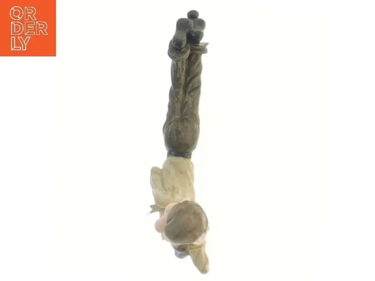 Billede 2 - Dekorativ figur liggende nisse (str. 14 cm)