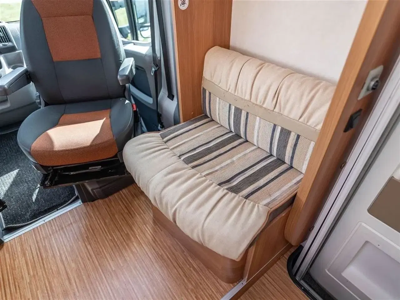 Billede 38 - 2012 - Knaus Sport 700 TI   Knaus 700 Sport – Veludstyret og klar til nye eventyr! Sælges til CVR