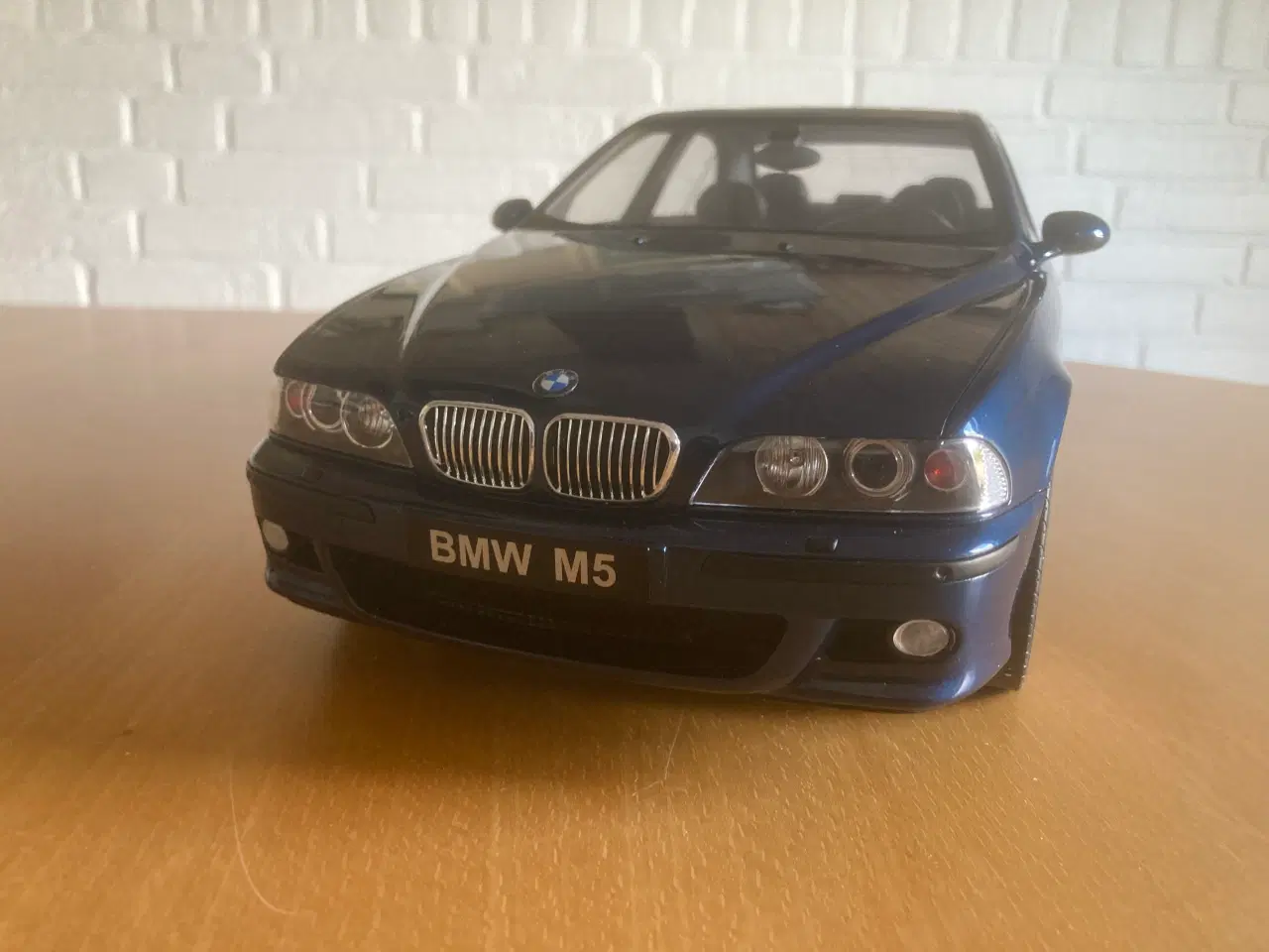 Billede 1 - BMW M5 e39 1:12