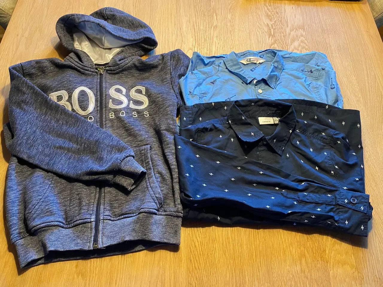 Billede 9 - Tommy Hilfiger skjorte, Nameit mm.