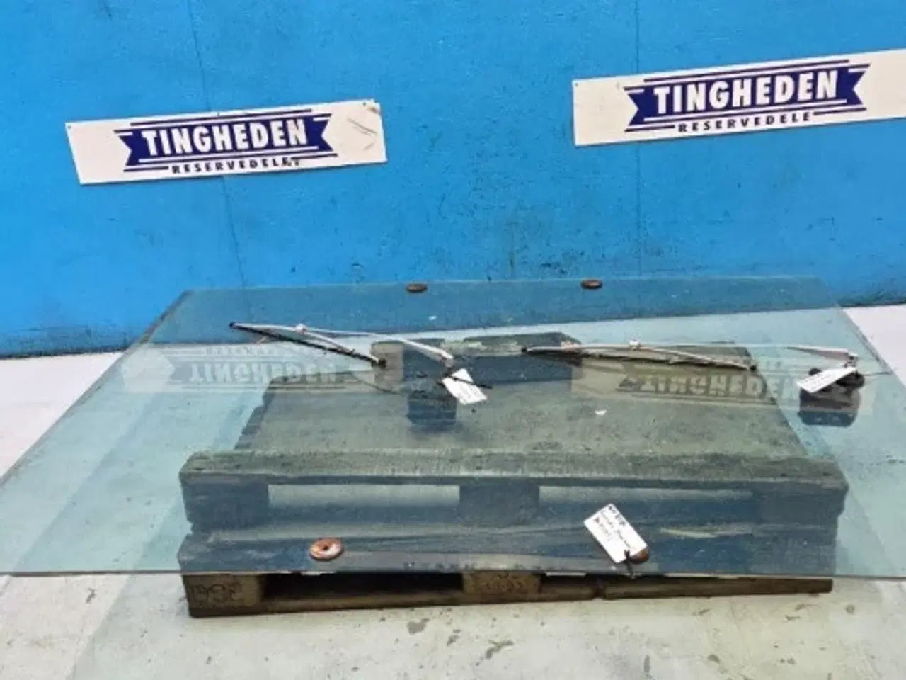 Billede 2 - New Holland 8080 Forrude 80411933