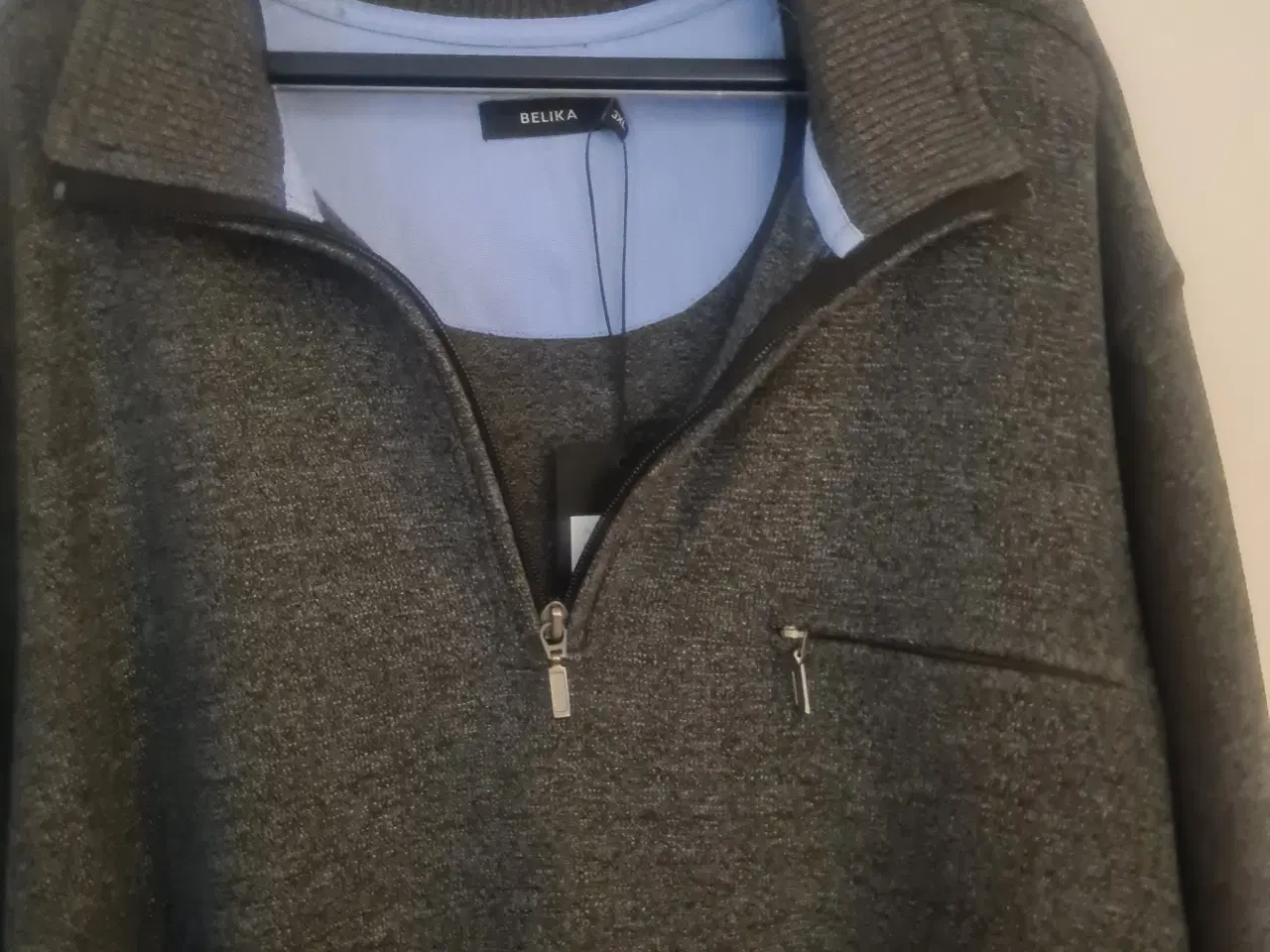 Billede 1 - Belika herretrøje med lynlås 