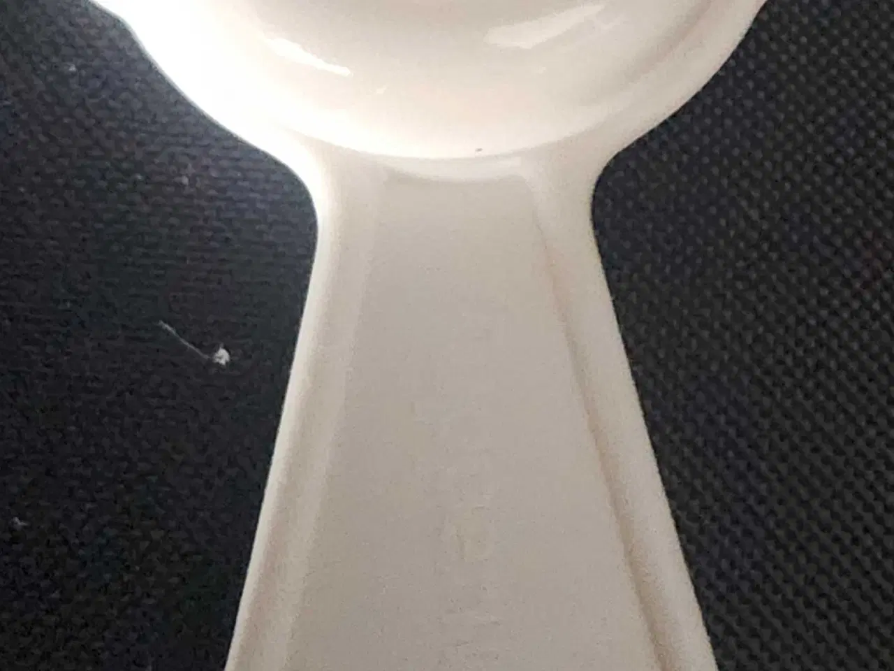 Billede 2 - Hvid Tupperware køleskabsmagnet